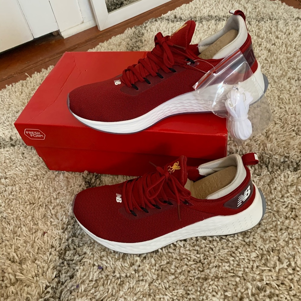 Liverpool New Balance Sneakers